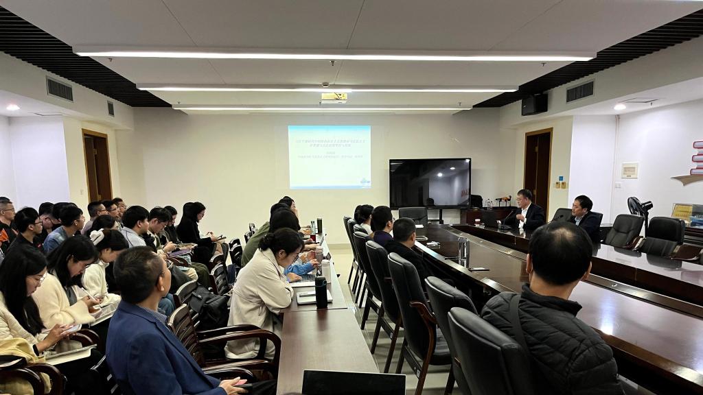 辛向阳相片.jpg 辛向阳相片.jpg