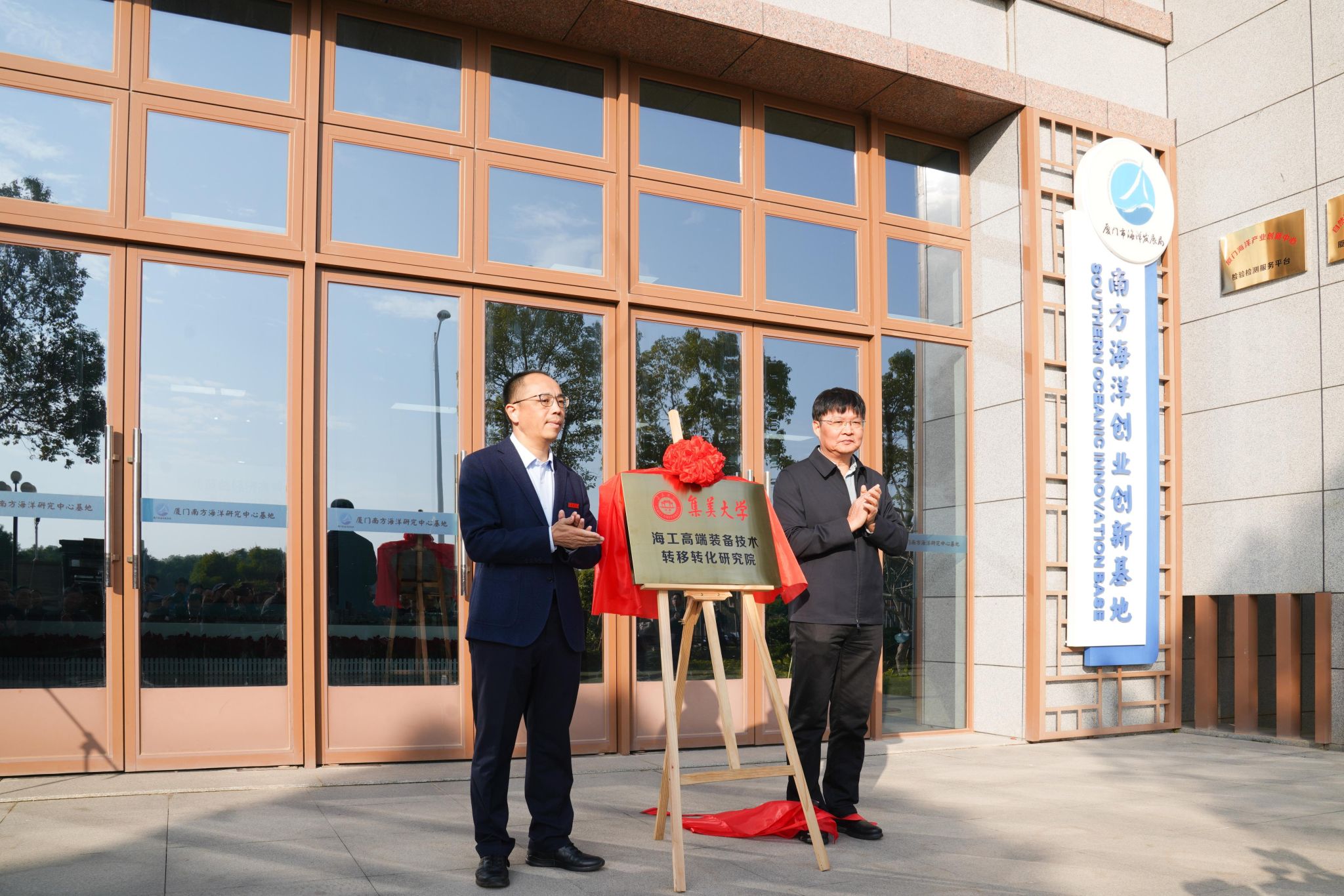 会场全景 (10).jpg