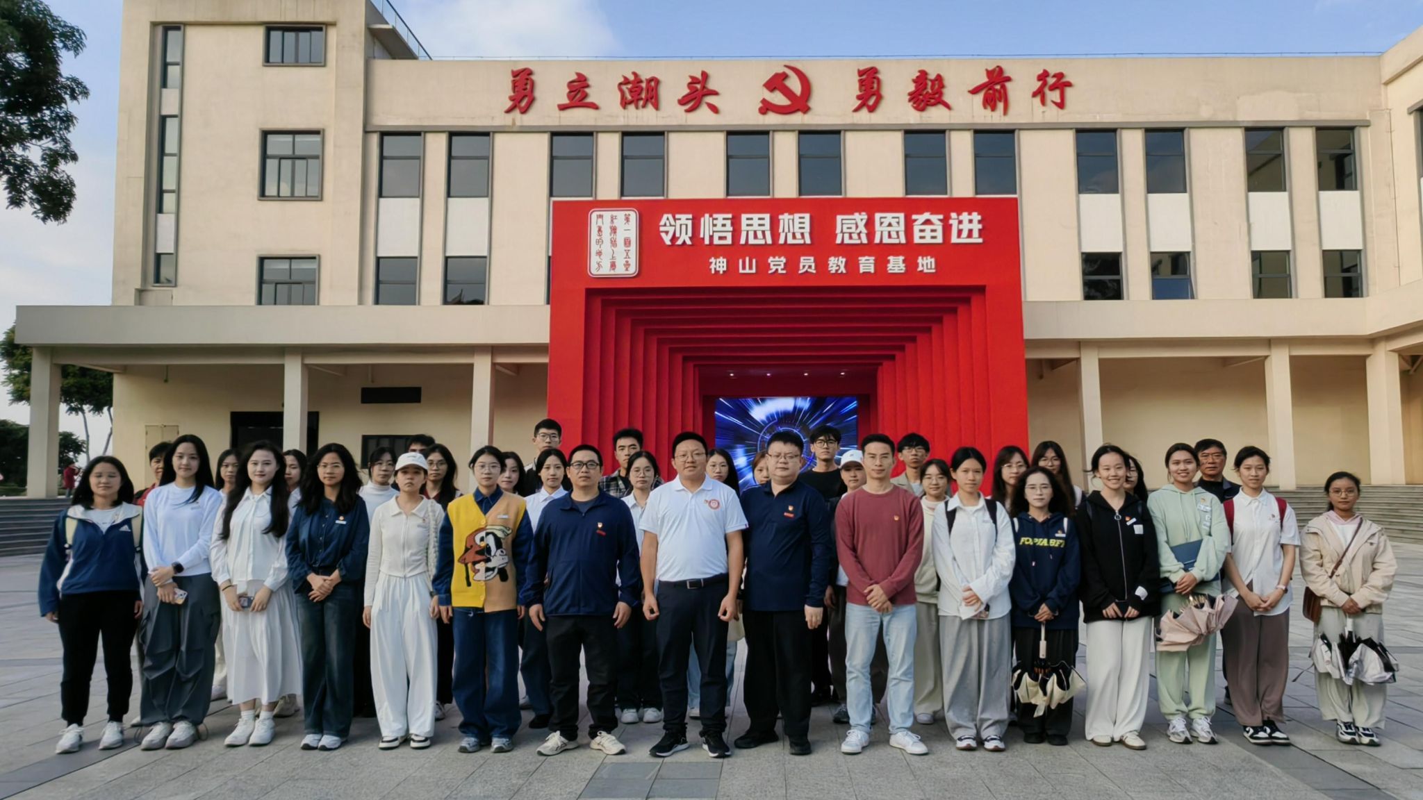 5904e64119d9211003c0dd6fa4c930b.jpg 5904e64119d9211003c0dd6fa4c930b.jpg